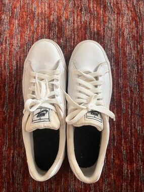 Nike Off-White Low-Top Sneakers with Black Insole
